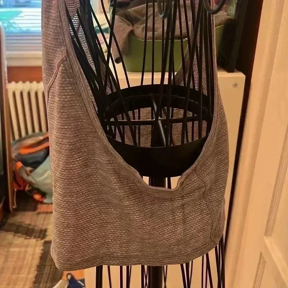 Lululemon Stronger as One Muscle Tank-Sz 6